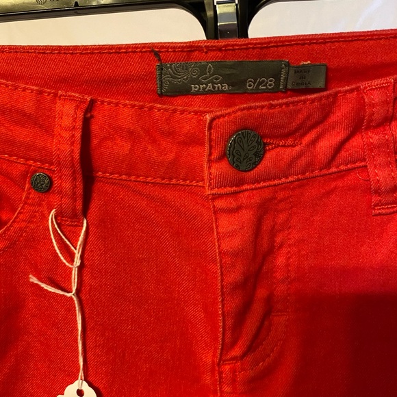 EUC prAna denim jeans. Size 6. - Picture 5 of 13